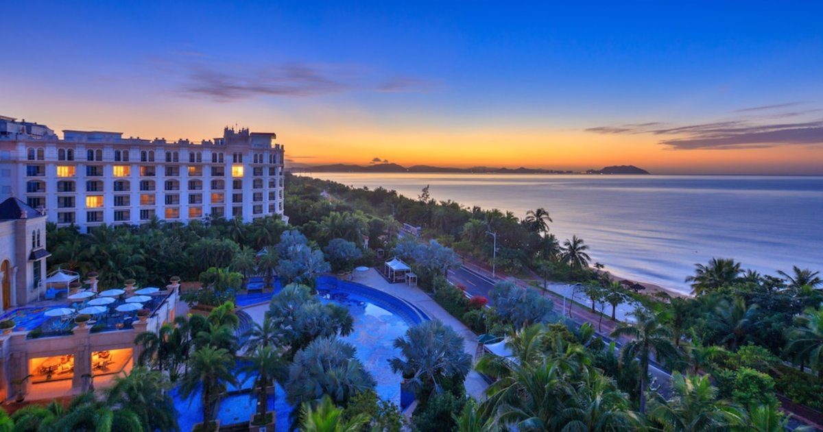 三亚湾皇冠假日度假酒店 in Sanya City | 2026 Updated prices, deals - Klook United ...