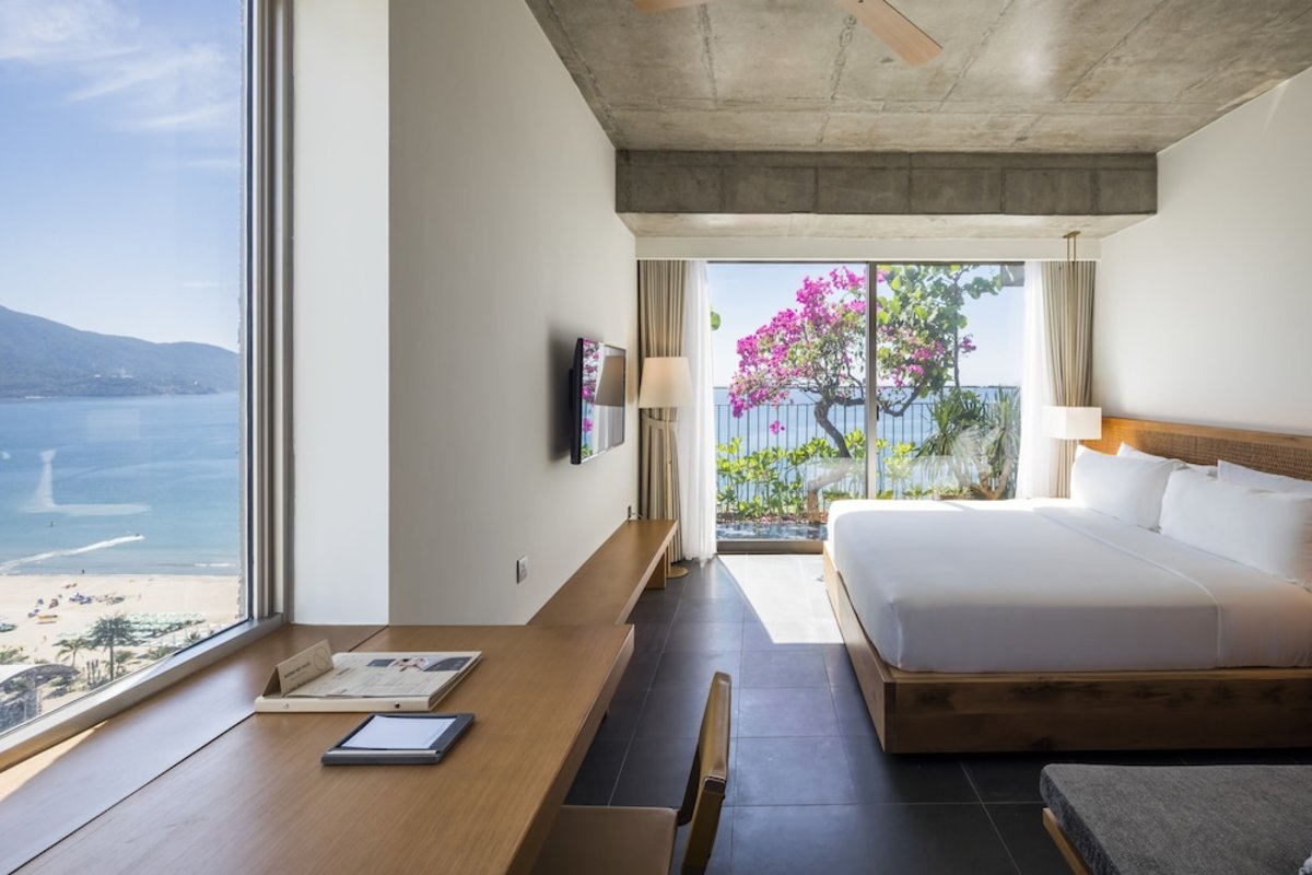 Chicland Danang Beach Hotel
