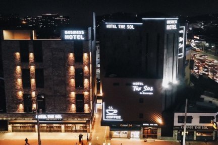 Gwangju Songjeongdong Aura Hotel