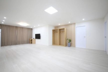 HARU HOTEL