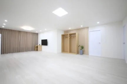 HARU HOTEL