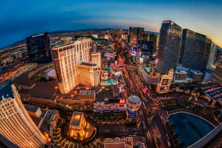 서커스 서커스 호텔, 카지노 & 띰 파크