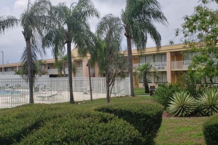 Quality Inn Saint Petersburg North-Tampa Bay