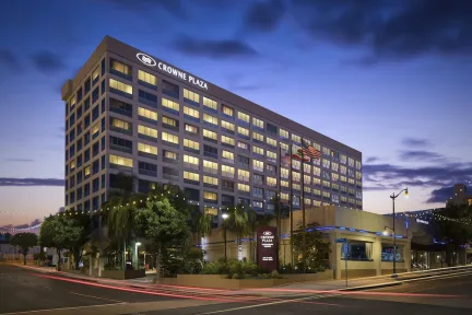 Crowne Plaza Los Angeles Harbor Hotel by IHG