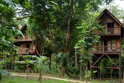 我们的山林小屋生态度假村