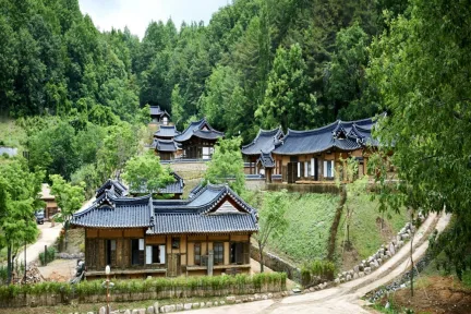 安东古鲁米度假村