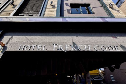 French Code Hotel