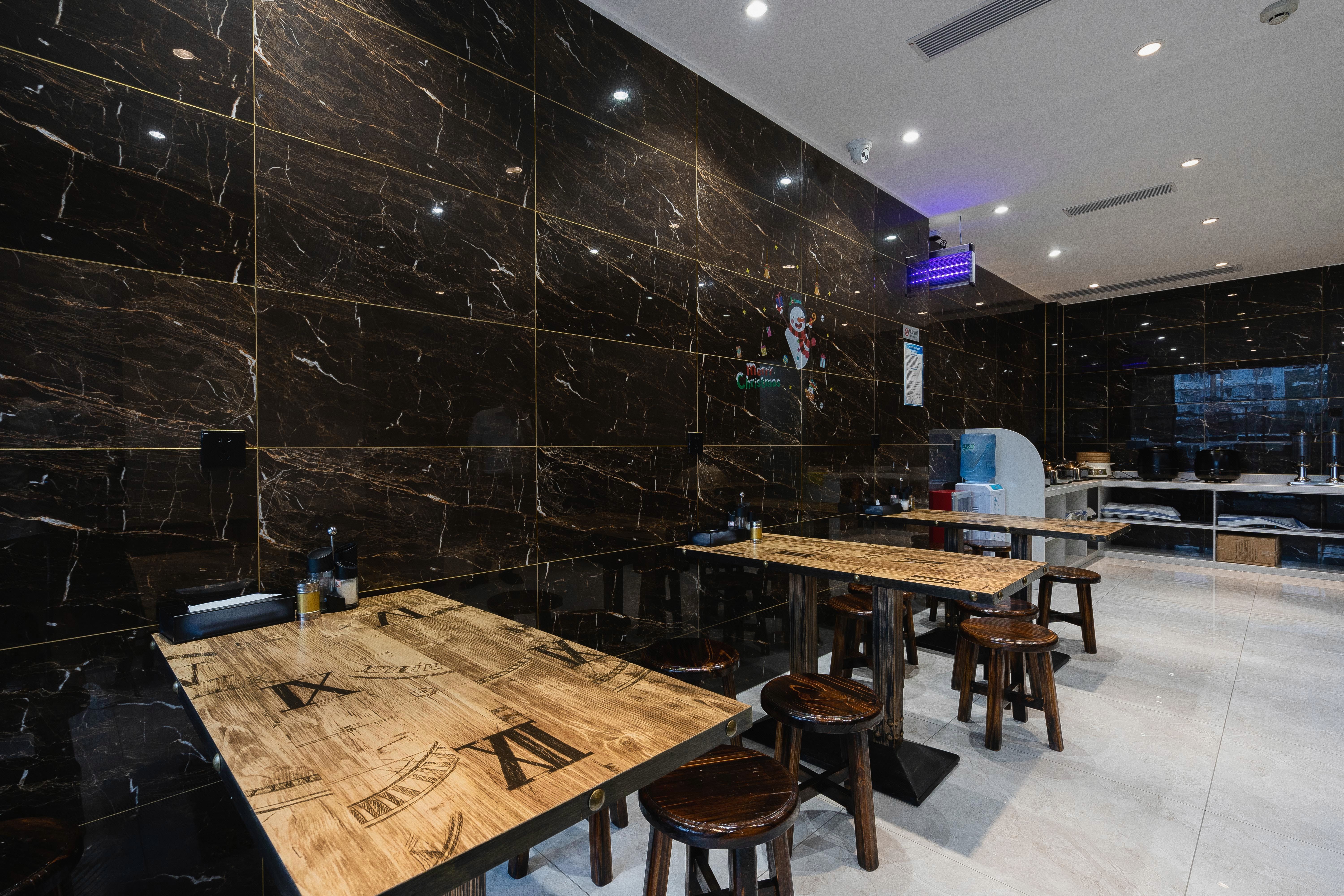 潮漫酒店广州天河体育中心火车东站地铁站店 · 餐饮空间