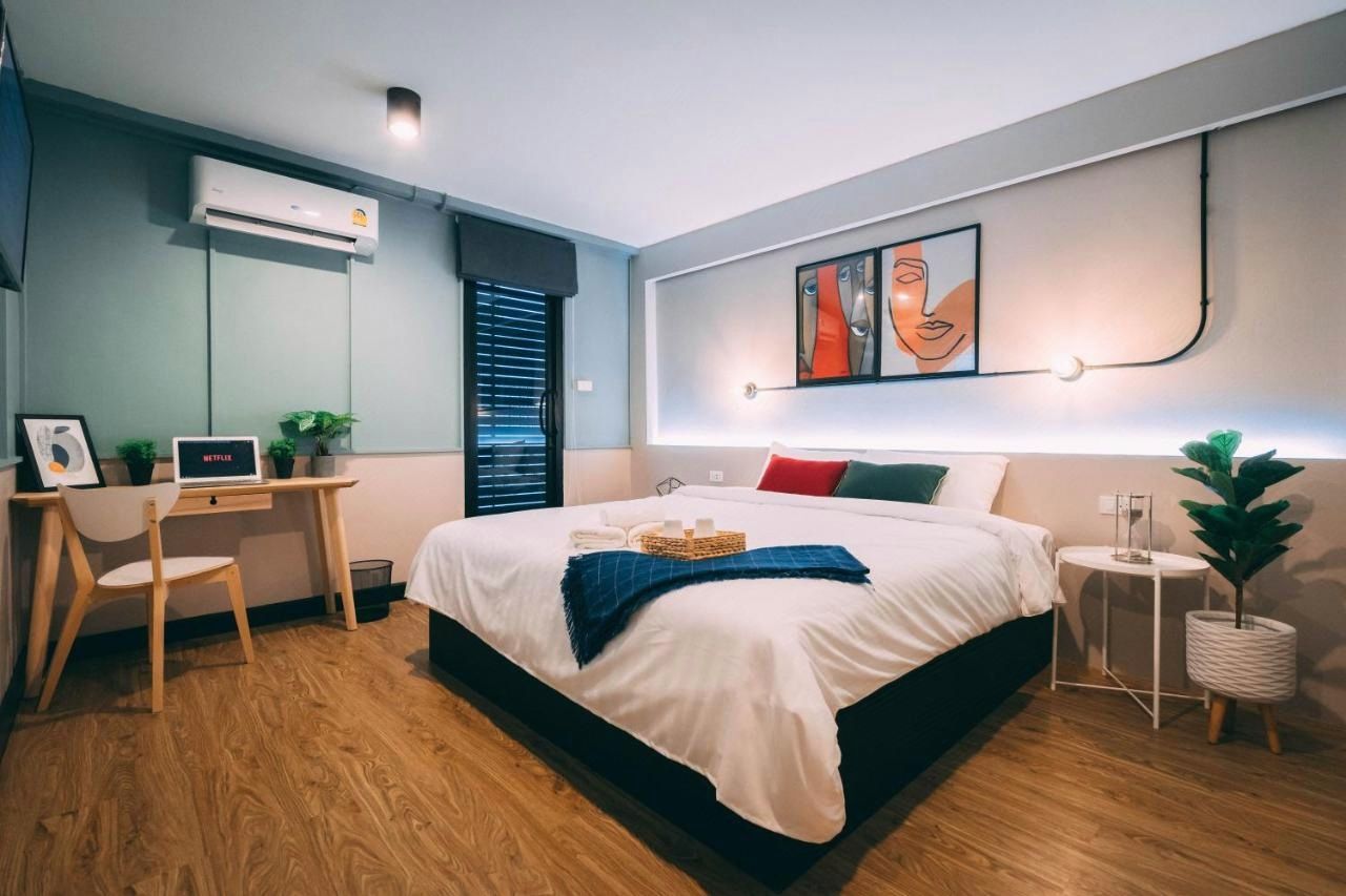 Saffron Hill Bangkok