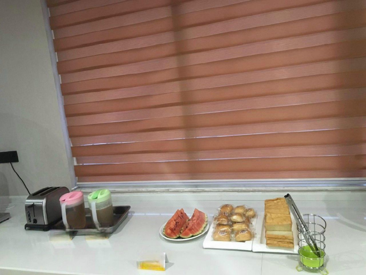 城市便捷广州火车站三元里地铁站店 · 餐饮空间