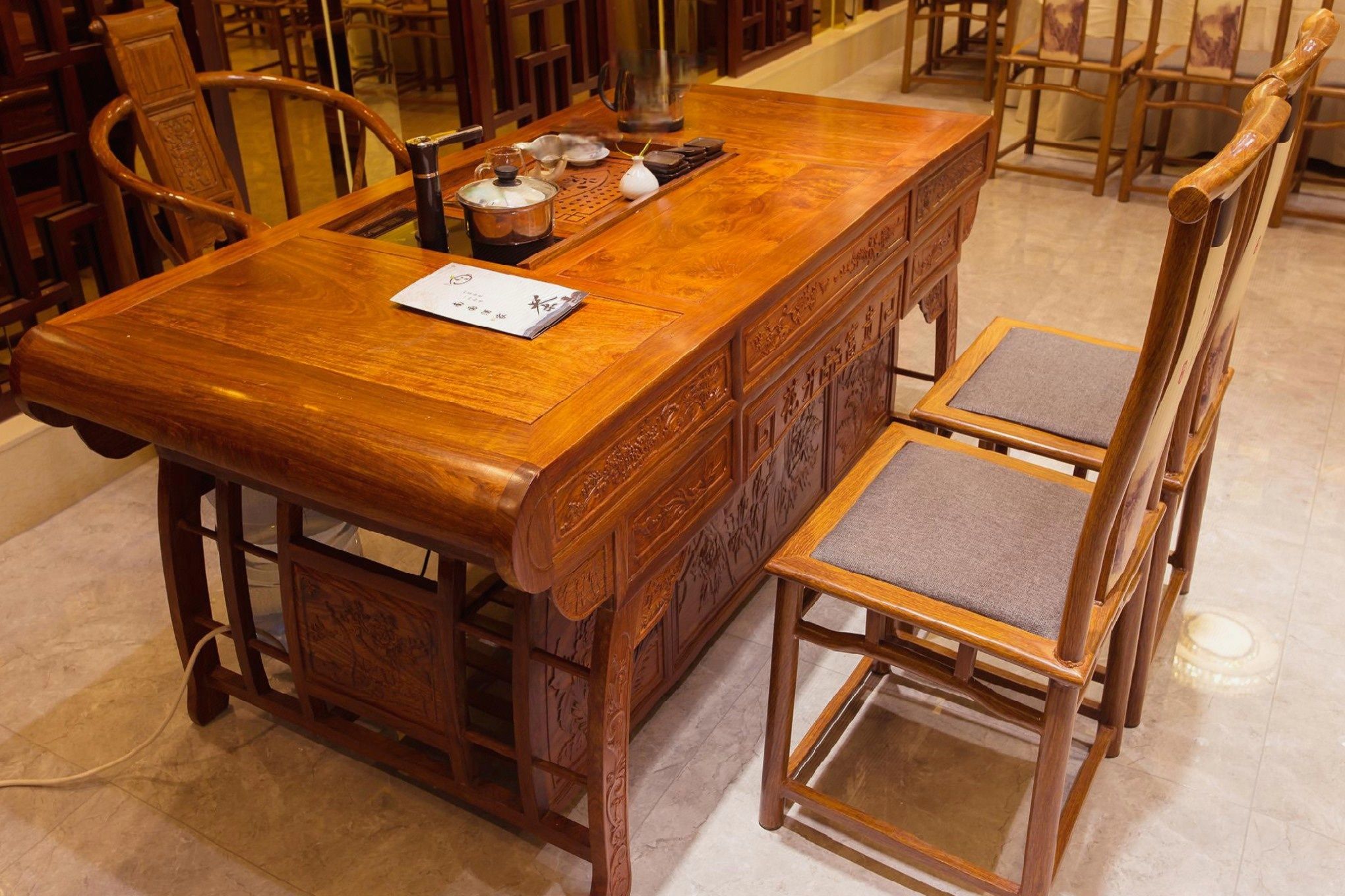 Nan Guo Hotel · Dining spaces