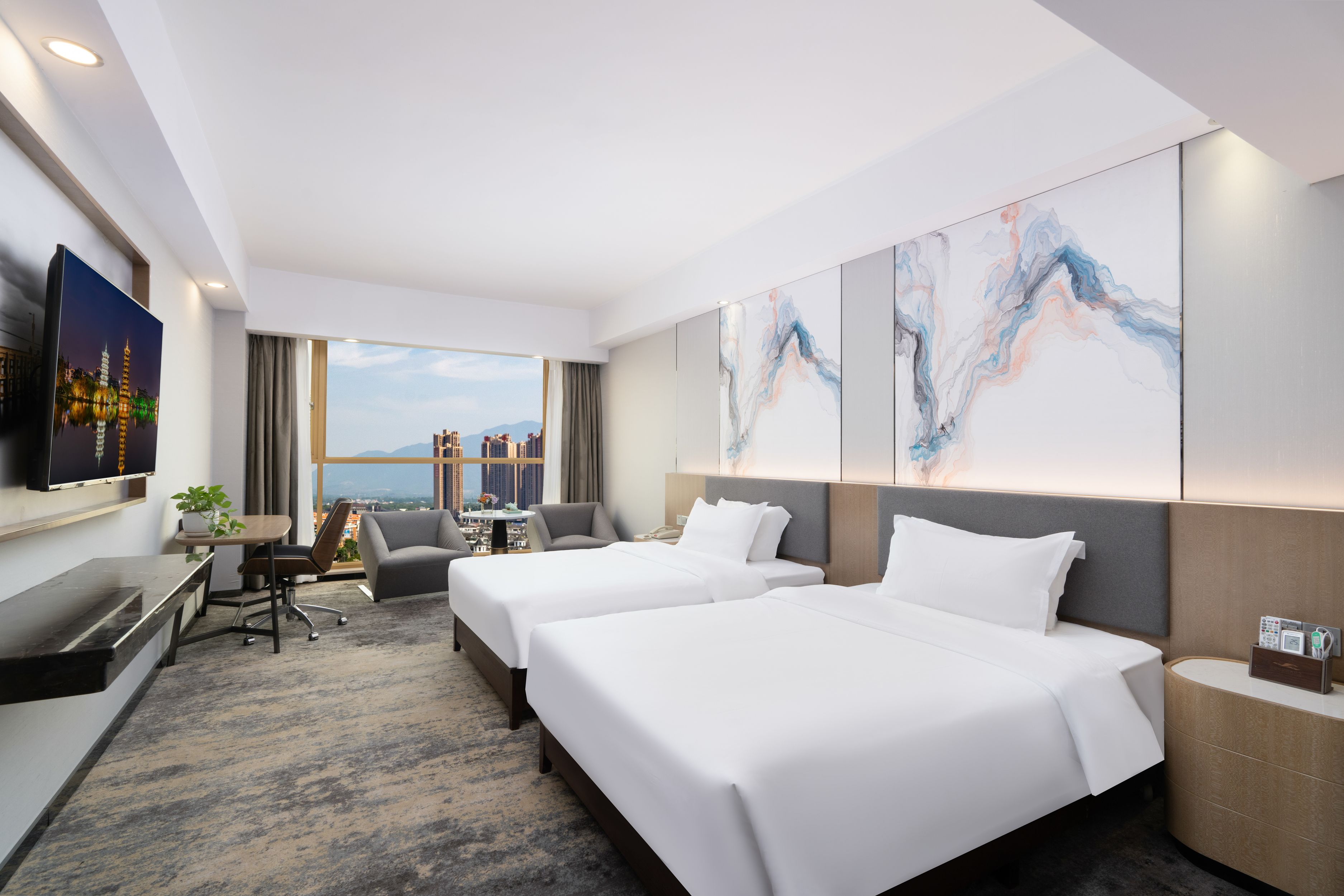 Jinshuiwan International Hotel (Guilin High-speed Railway North Station West Station)