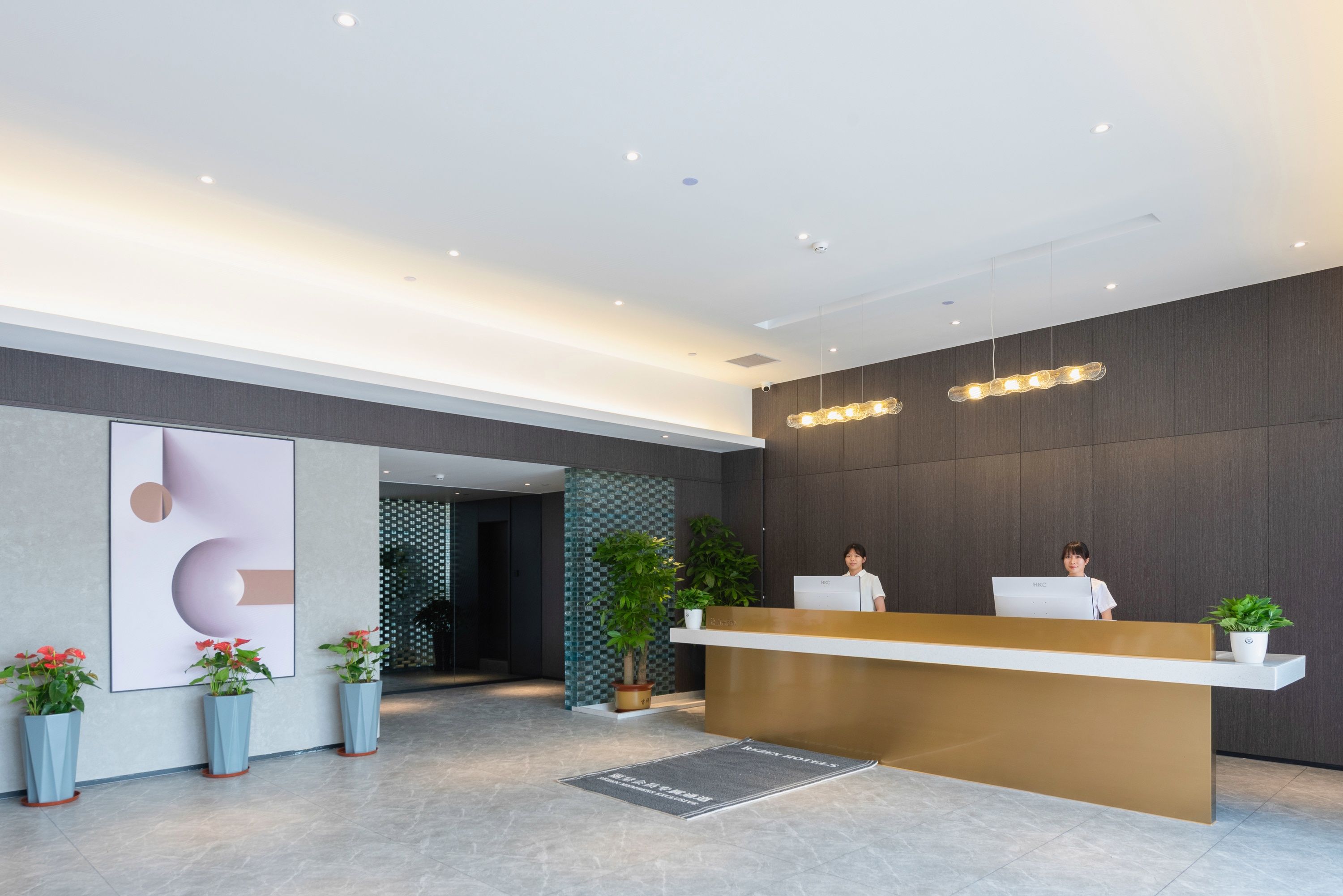 丽呈来住广州白云国际机场店 · 酒店环境