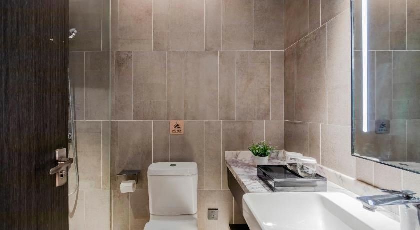 Yitel Premium Shanghai People's Square Nanjing Road Pedestrian Street