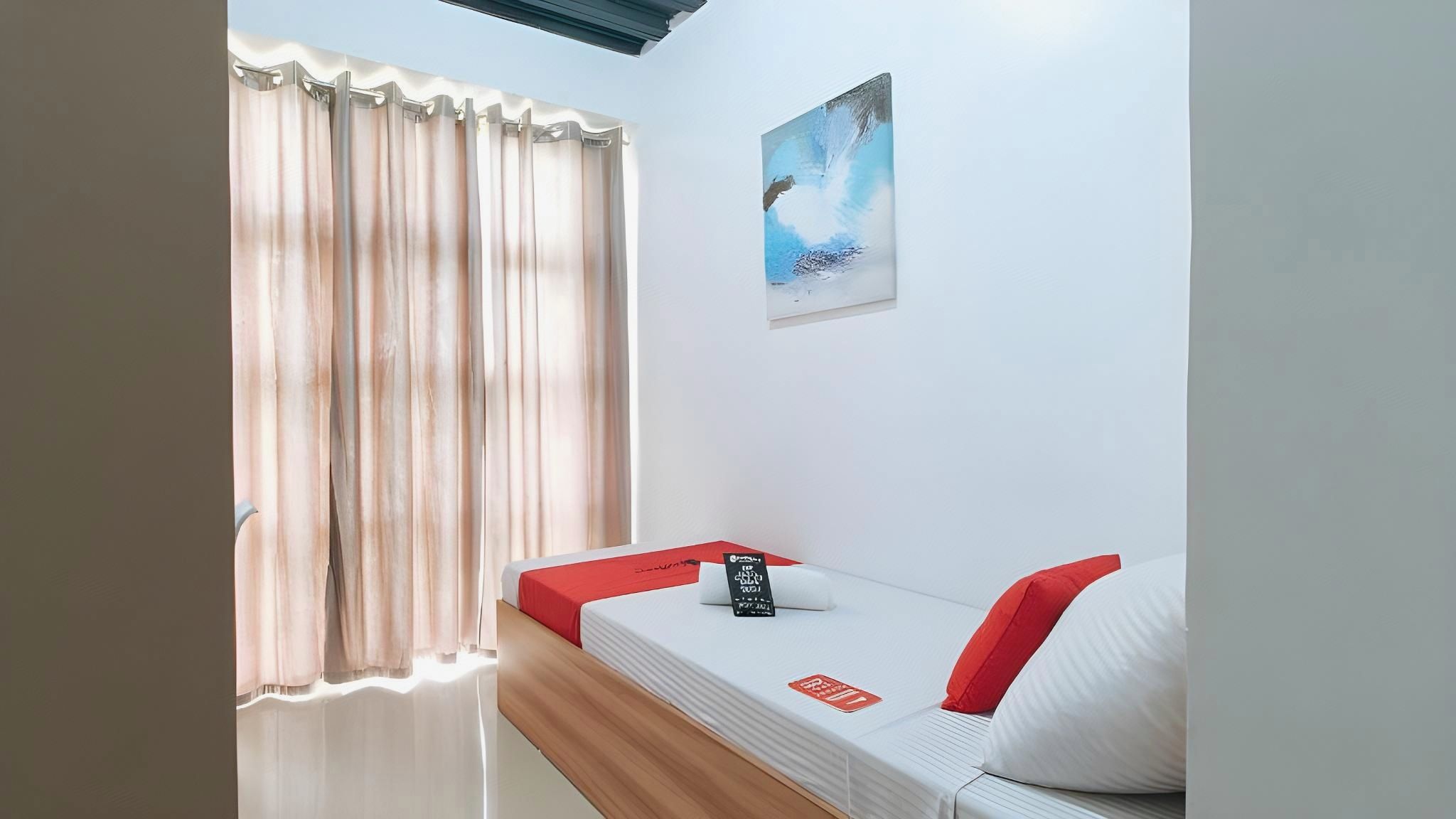 RedDoorz Near Iloilo International Airport