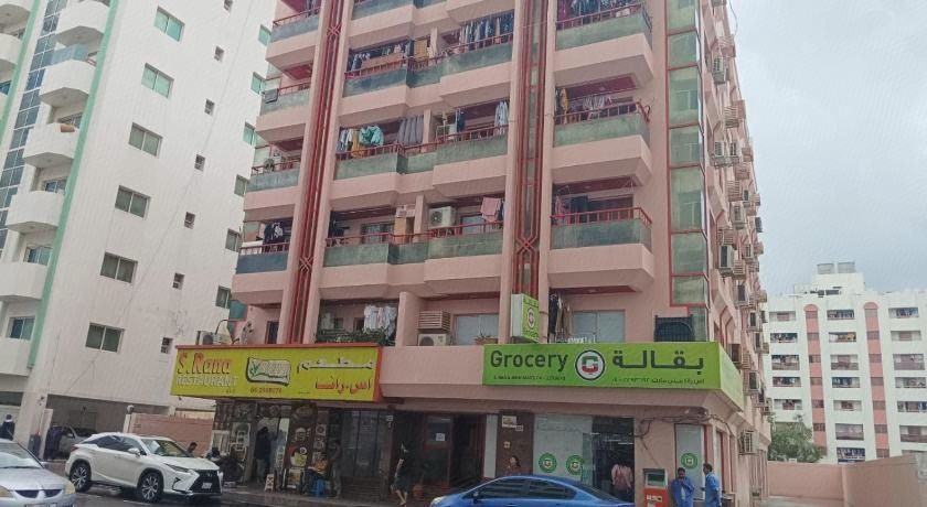 Moon , Backpackers , Partition for Couples and for singles