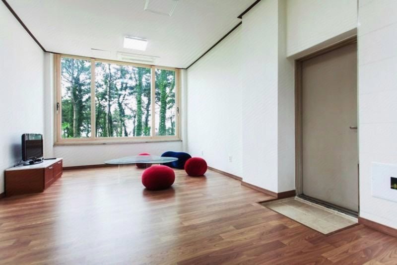 Hwaseong (Jebudo) Sea Pension