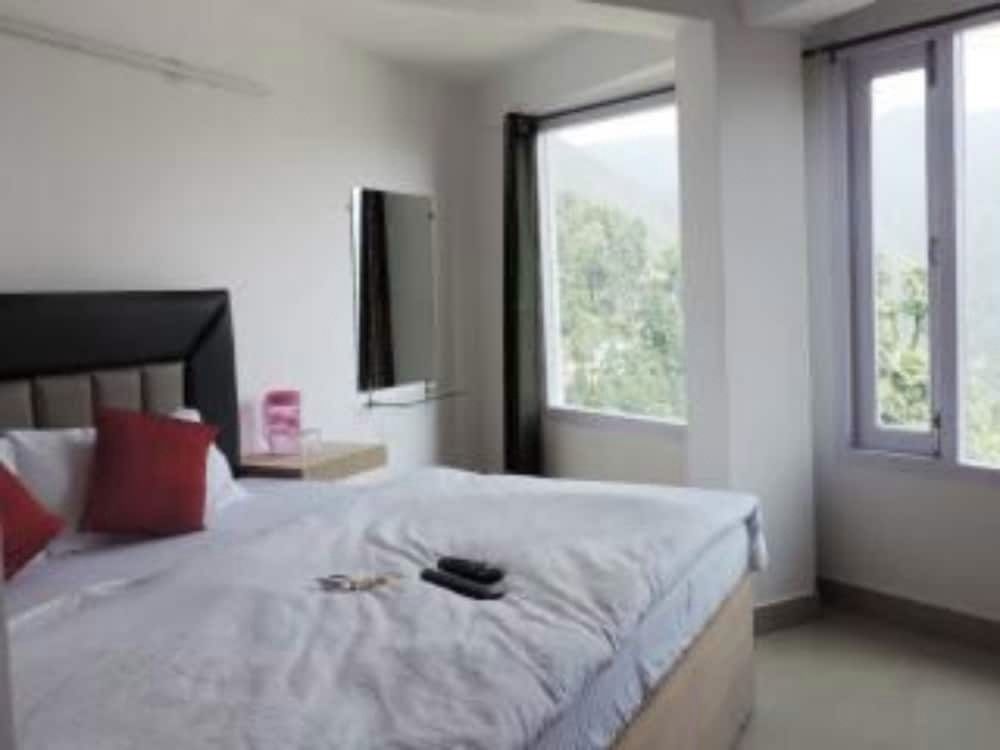 Goroomgo Jasmine Dalhousie in Chamba 2023 Updated prices, deals