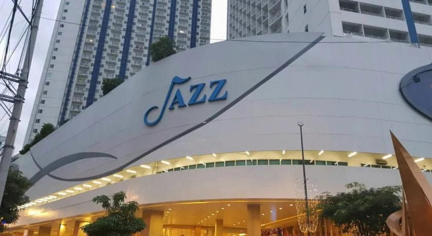 Condo with Balcony at Makati SM Jazz