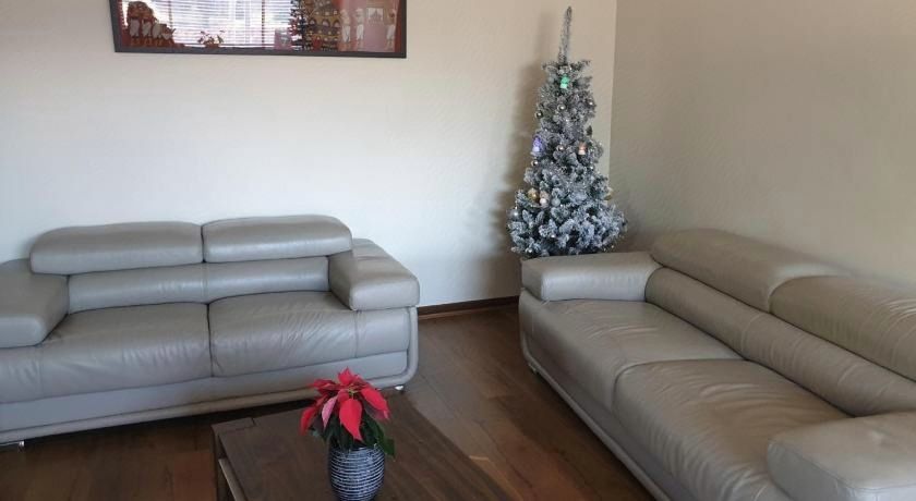 Clayton Living Town House at Monash Doorstep