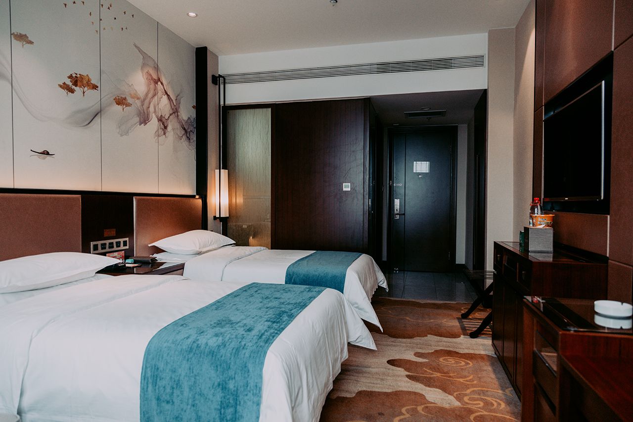 Lincheng Chenguang Hotel