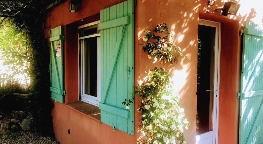 Maison d'artiste African queen