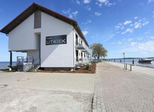 hotel & restaurant utkiek