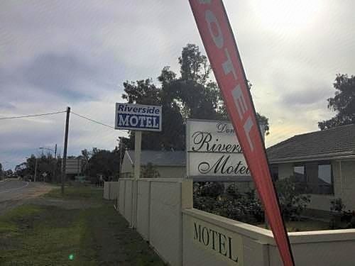 Donald Riverside Motel