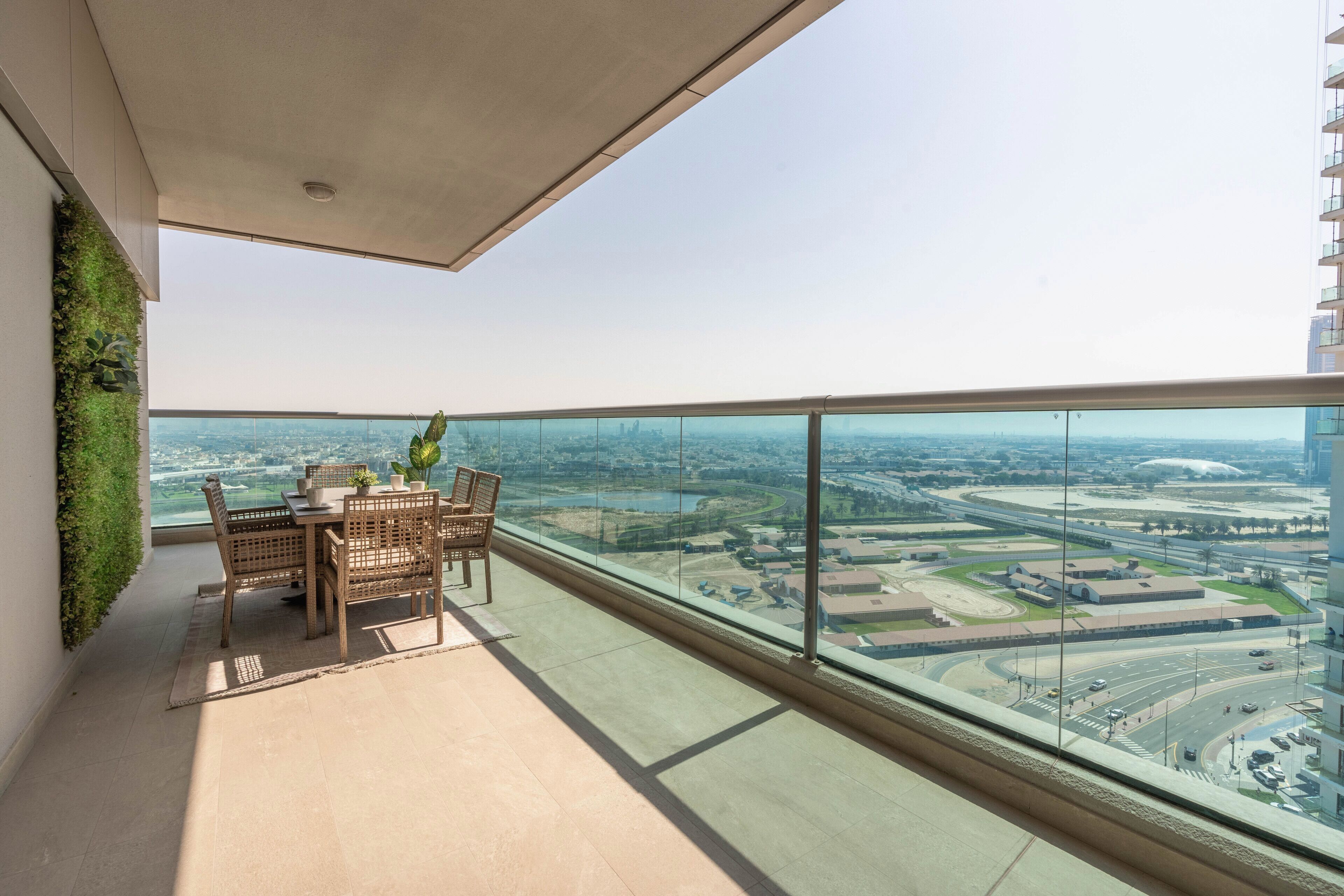 Whitesage - Super Chic Condo With Terrace And Cityscape Views