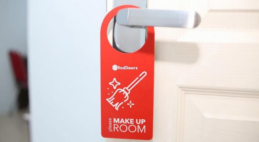 RedDoorz Syariah near Suncity Mall Madiun