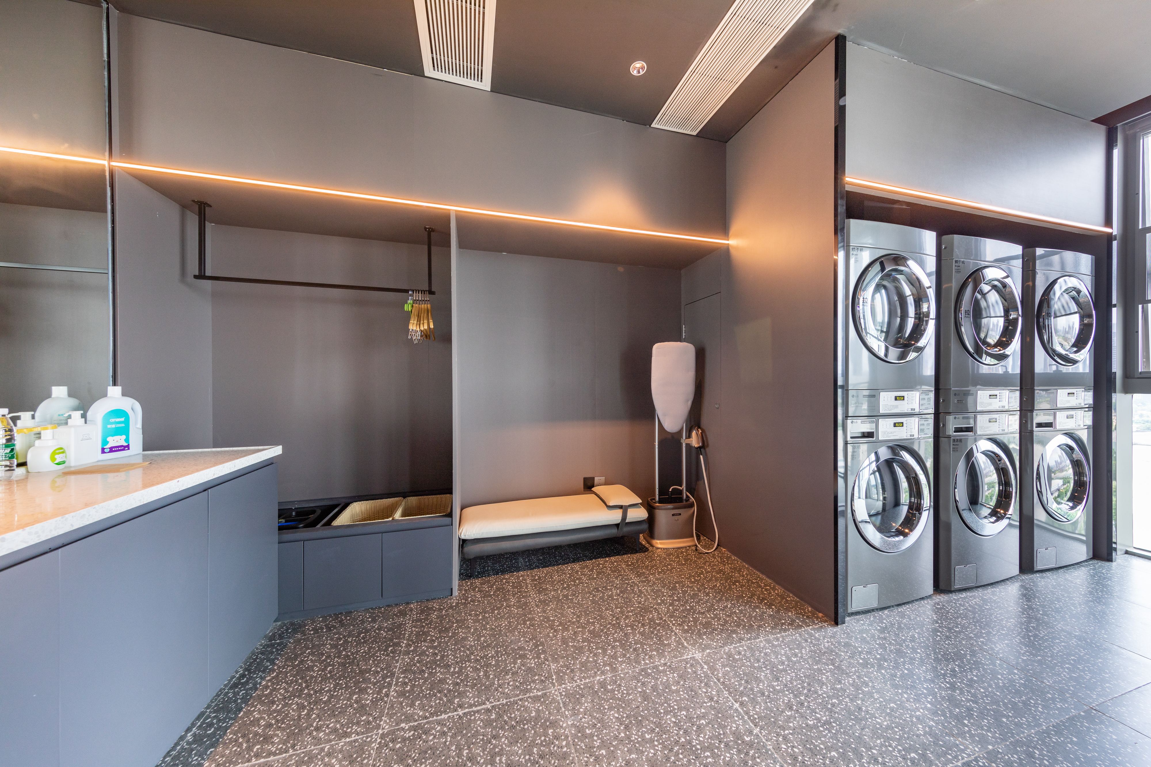Photos of Atour Hotel Guangzhou Huangpu Baoying Avenue Metro Station · Stays