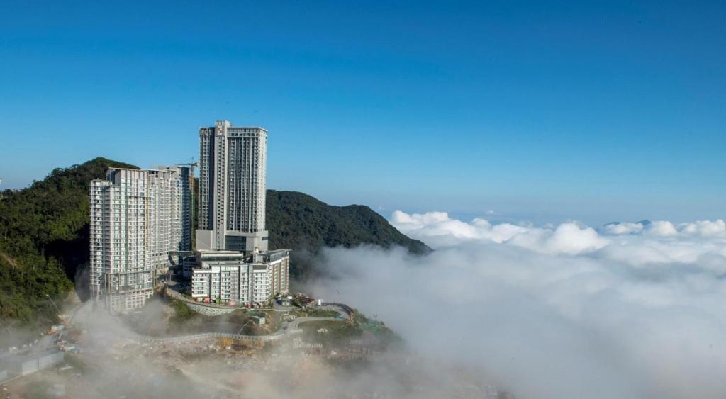 Grand Delemen by Quince Home