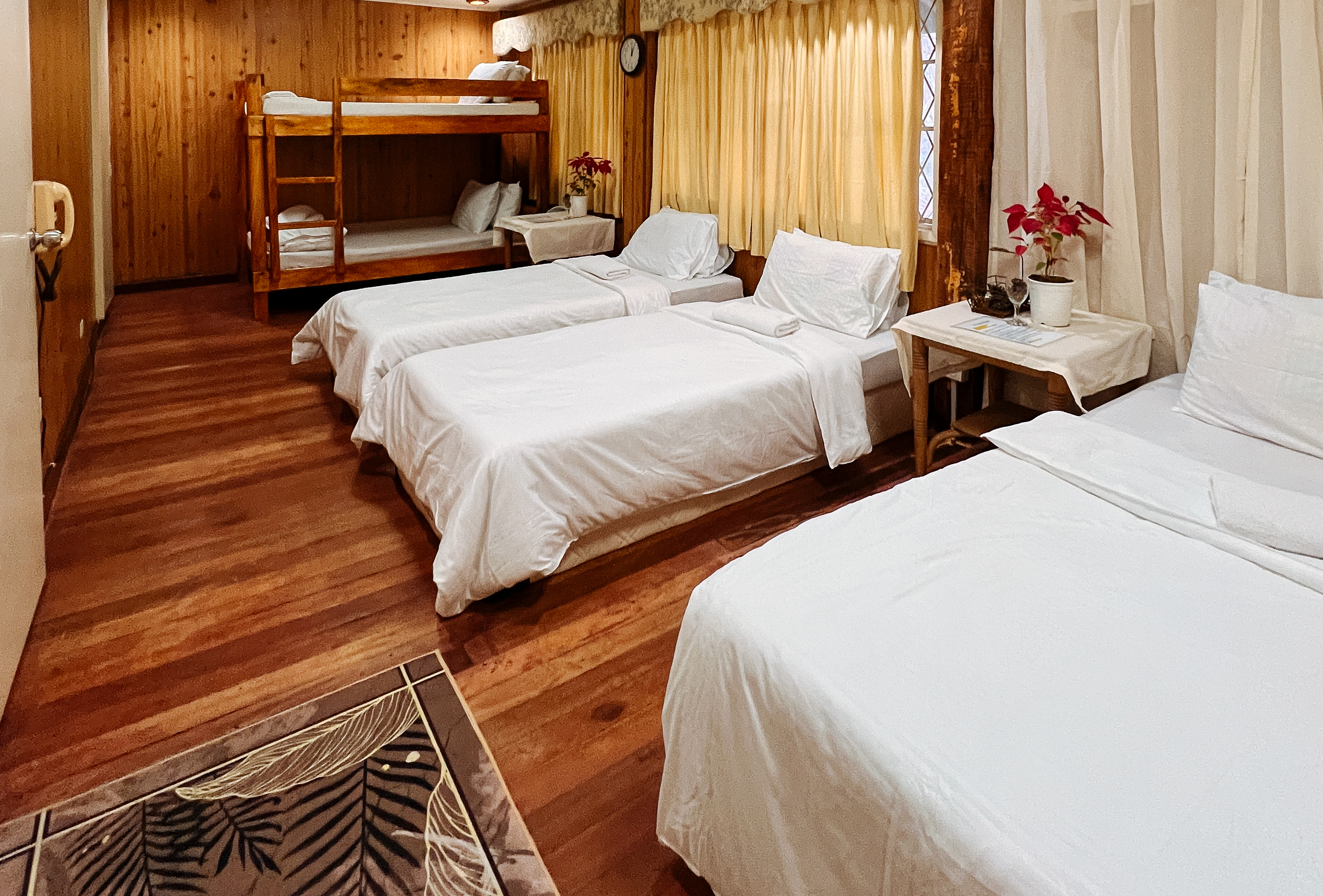 RedDoorz @ Monterrazas Village Homestay Baguio