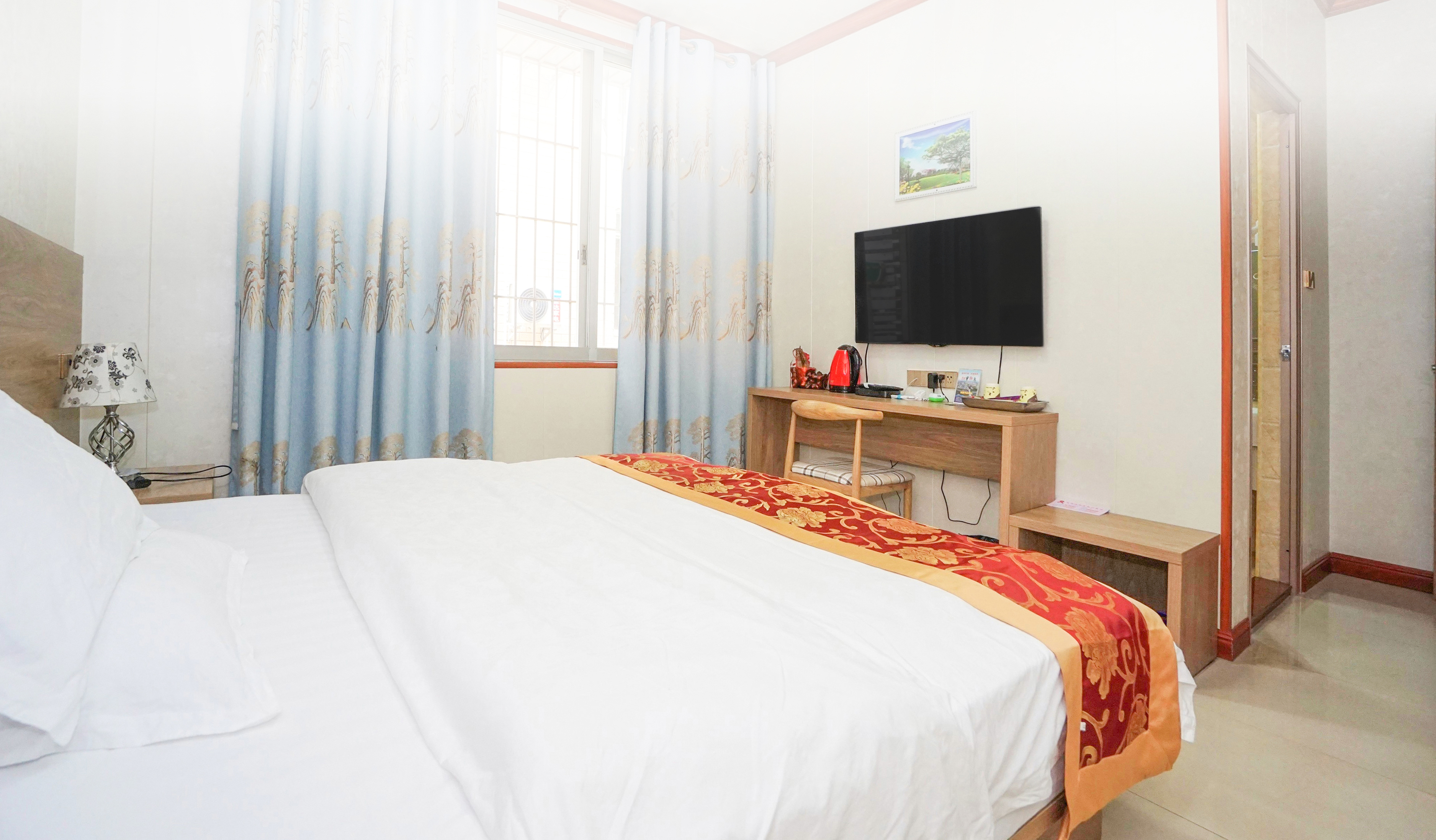 Xinyi Holiday Hotel（Guilin High Speed Railway North Station）