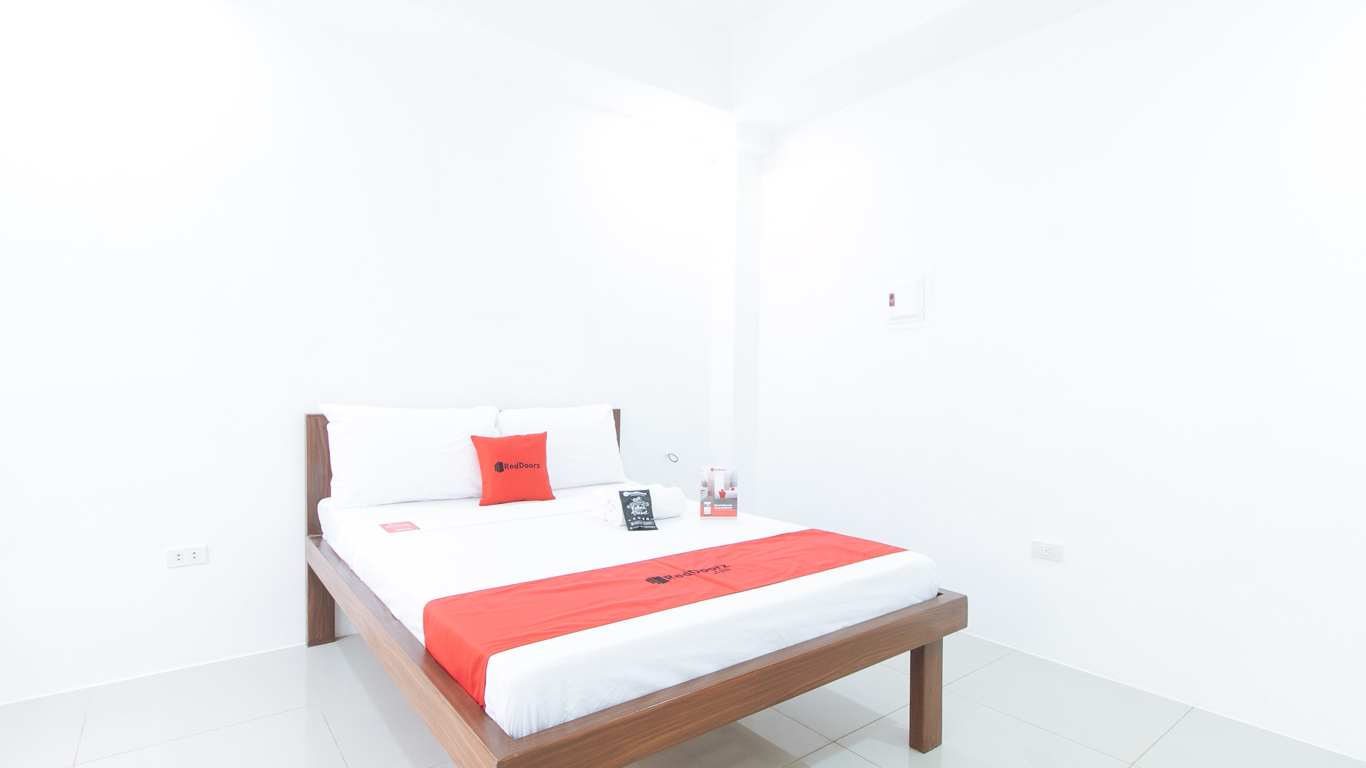 RedDoorz Plus @ DBuilders Poblacion BGC