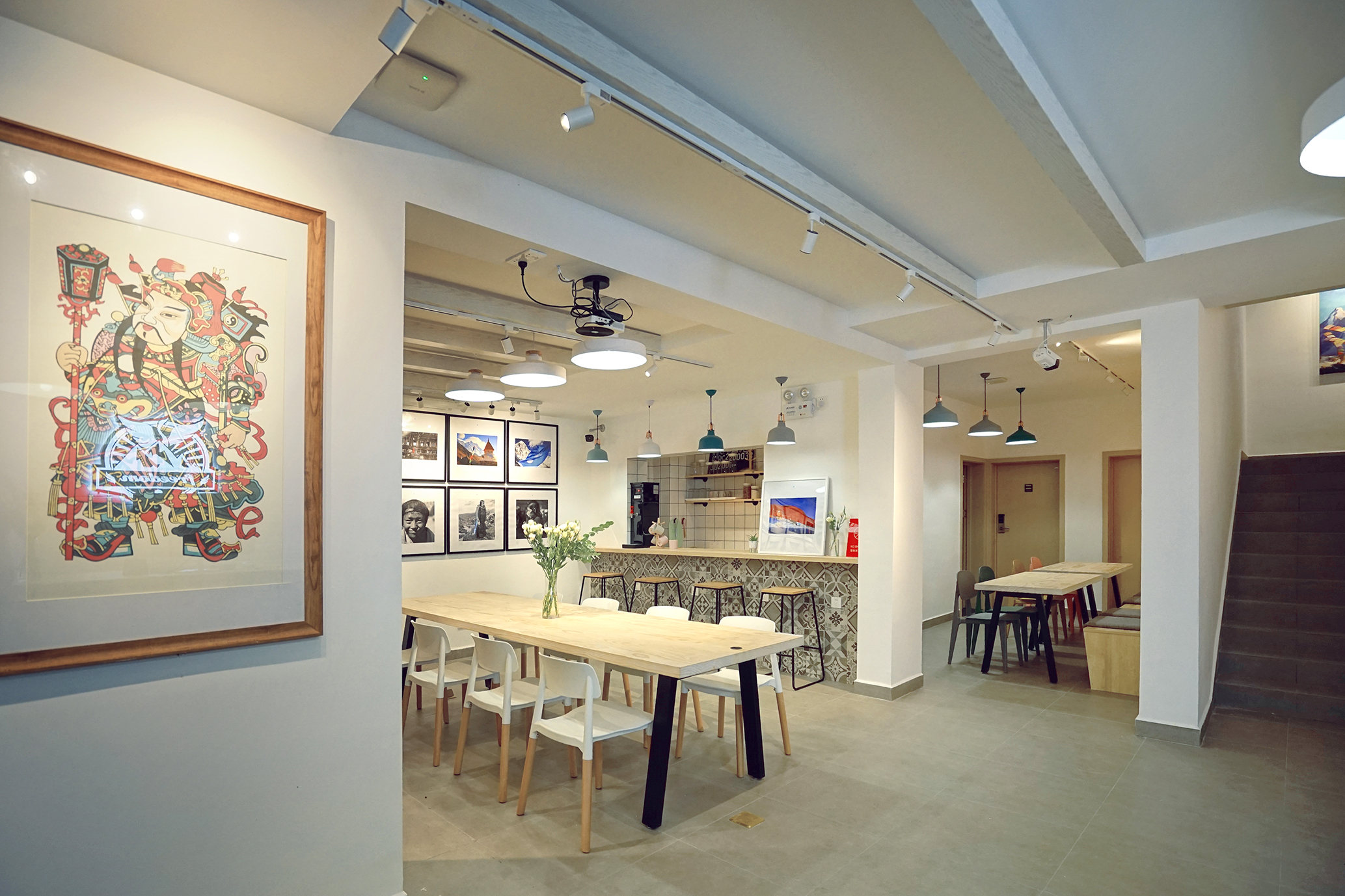 Travel of Swan Hostelling International (Wulingyuan Forest Park Logo Store)