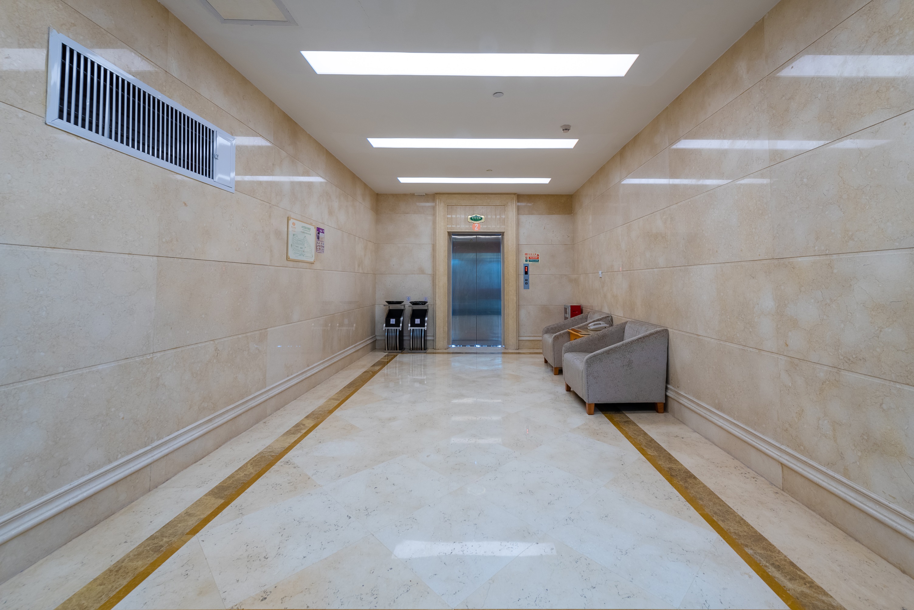 Photos of Vienna Hotel (Guangzhou South Railway Station Hanxi Changlong Scenic Spot) · Stays