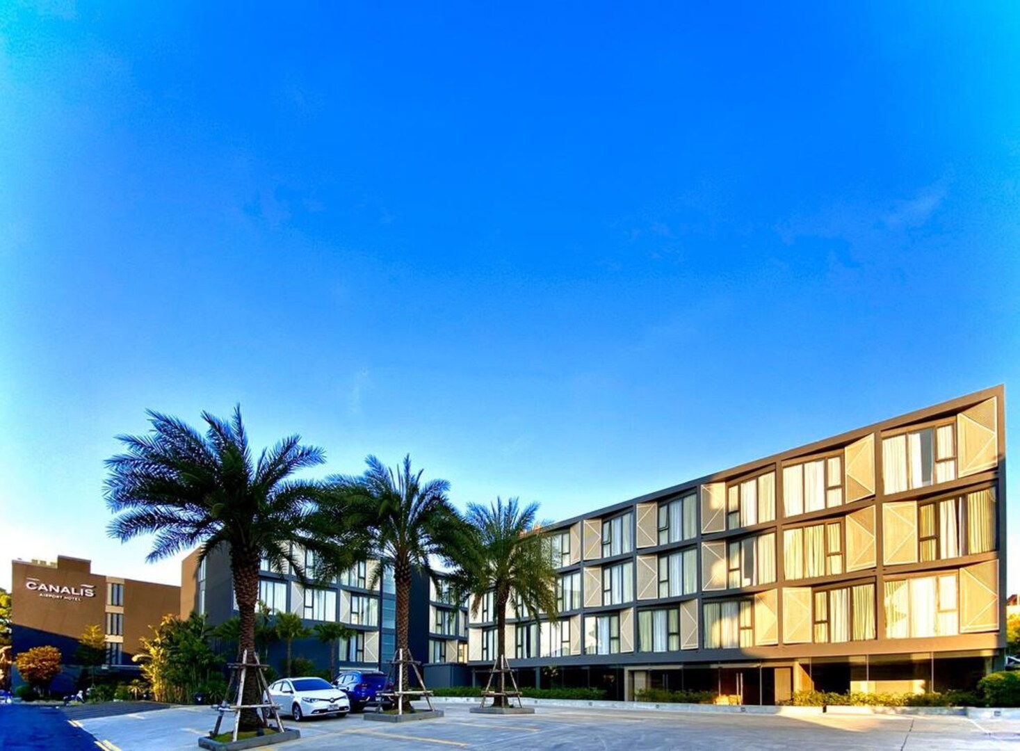 Canalis Suvarnabhumi Airport Hotel