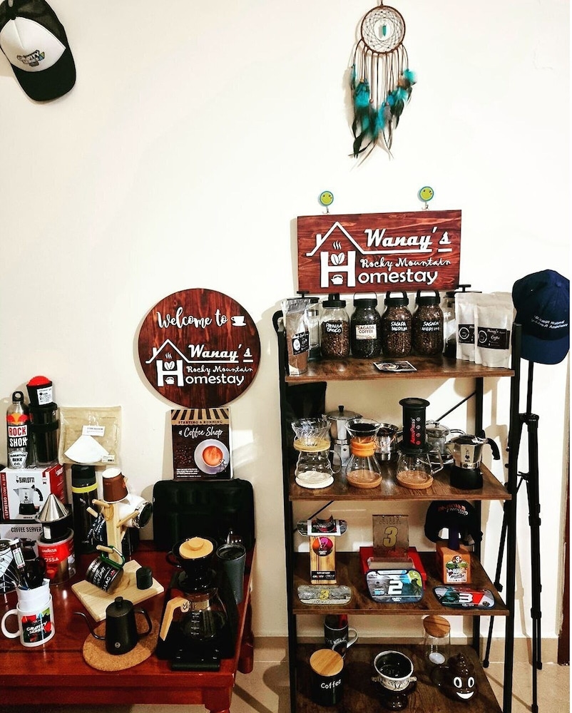 Wanay's Rocky Mountain Homestay