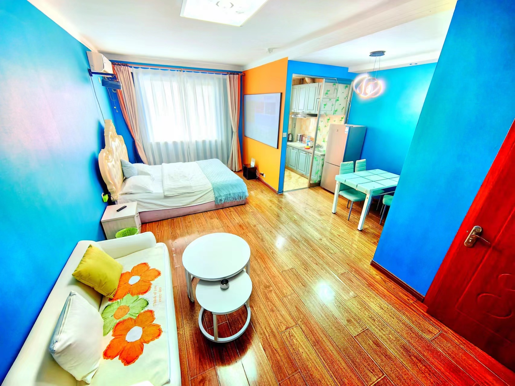 Elegant Restaurant Apartment (Harbin Kaixuan Square Branch)