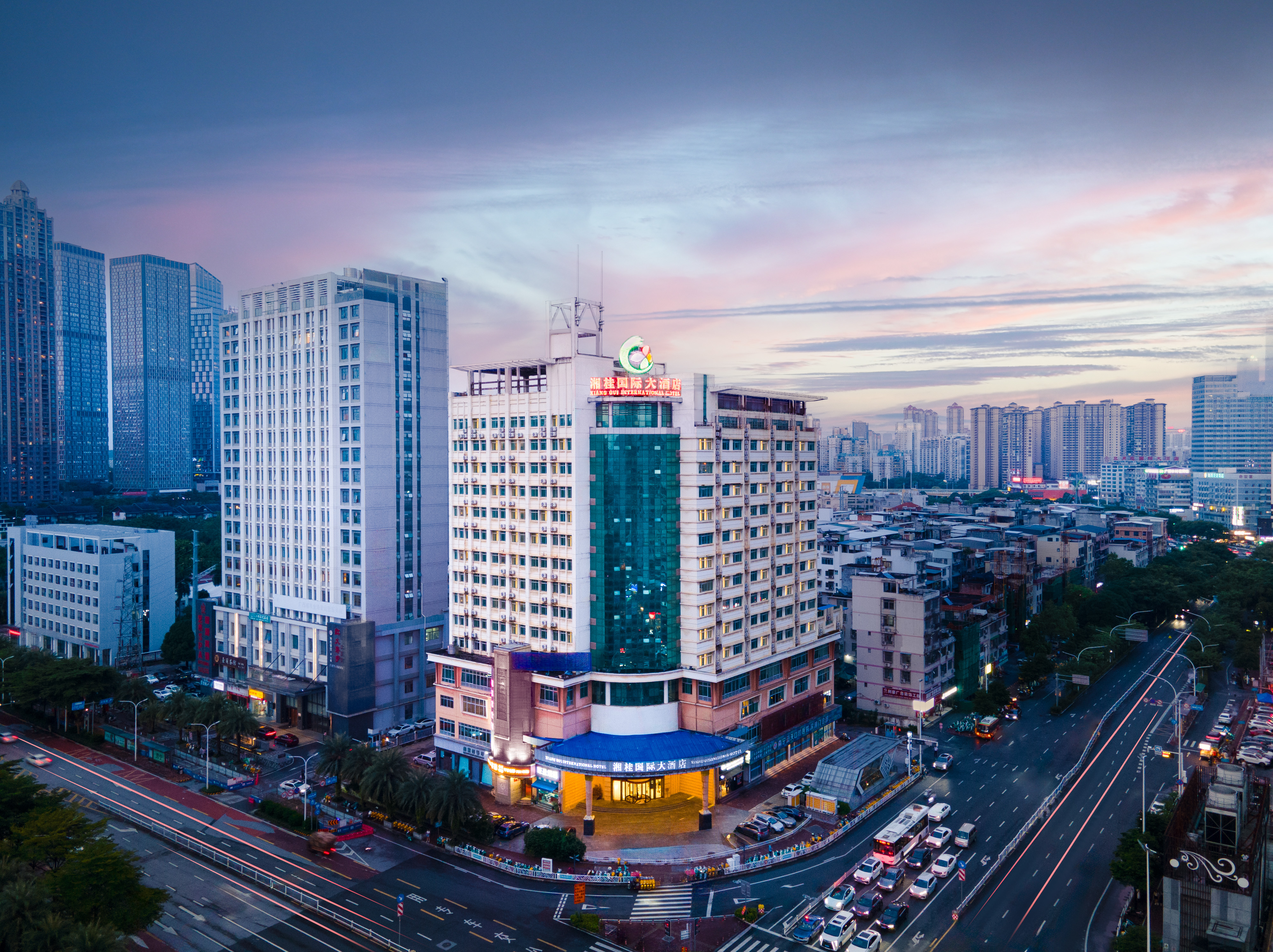 Nanning Xianggui International Hotel (Qingxiu Wanda Binhu Road Subway Station)