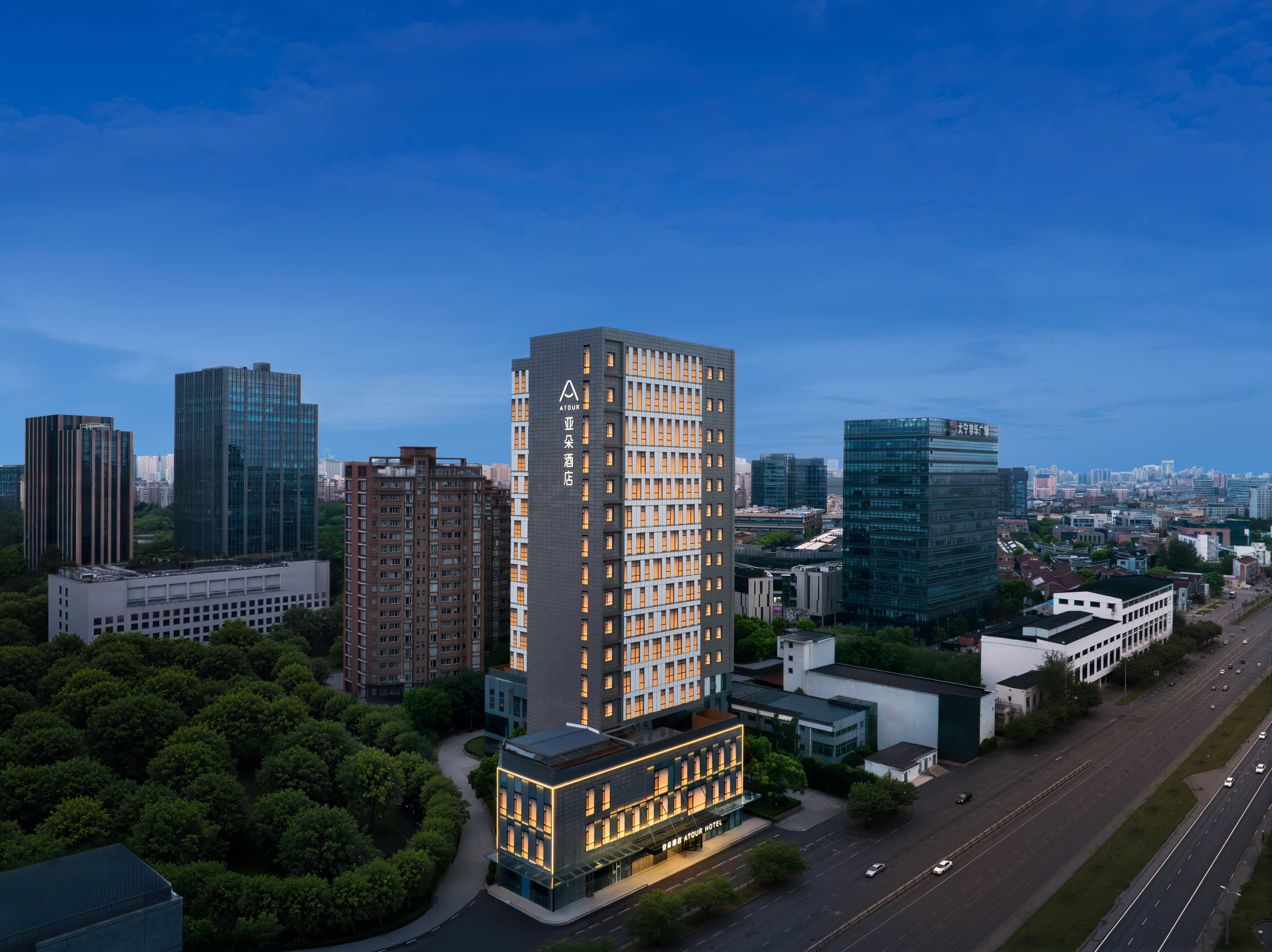 Shanghai Daning International Circus City Yaduo Hotel