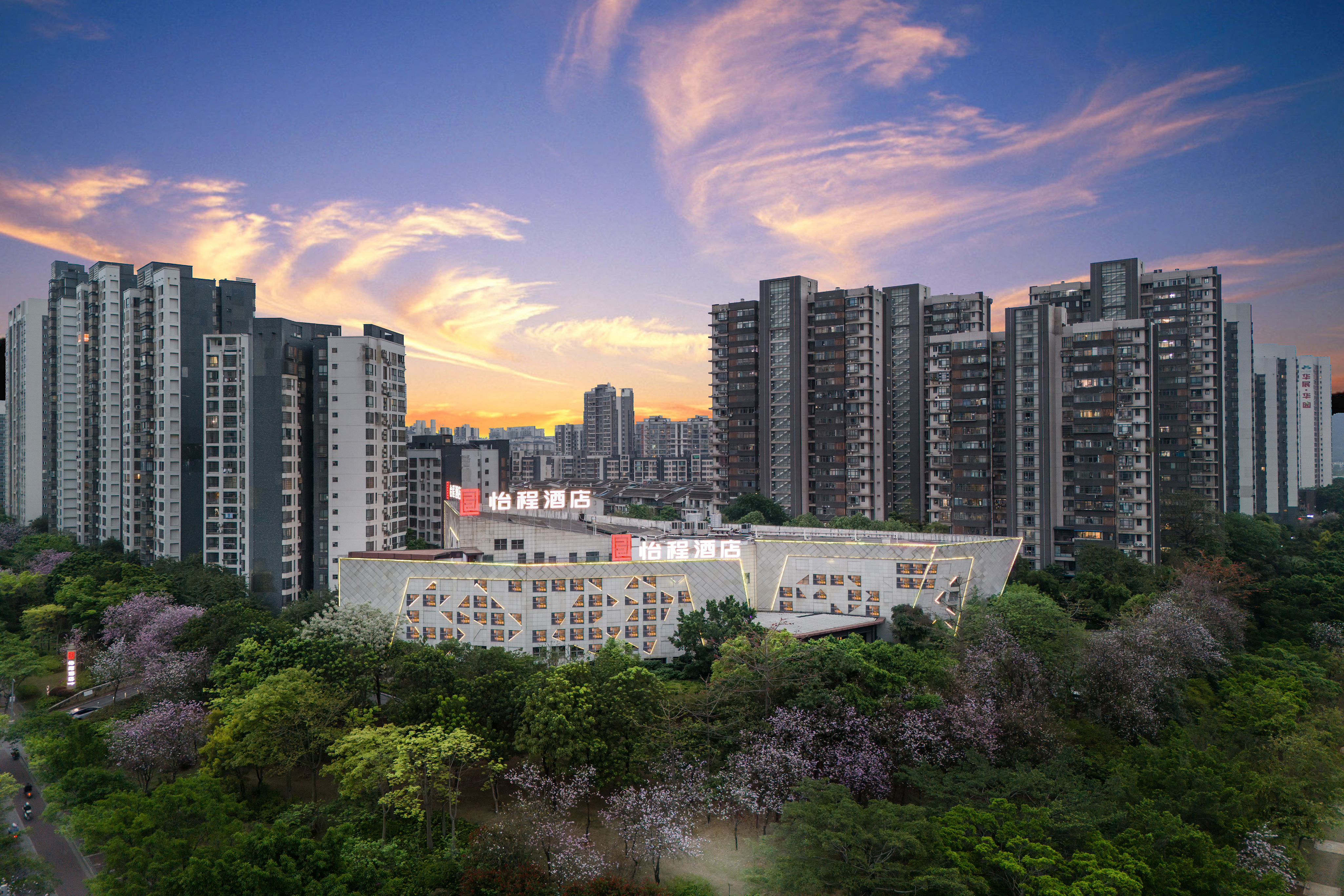 ECHENG Hotel (Liuzhou Wanxiangcheng Yaobu Ancient Town)