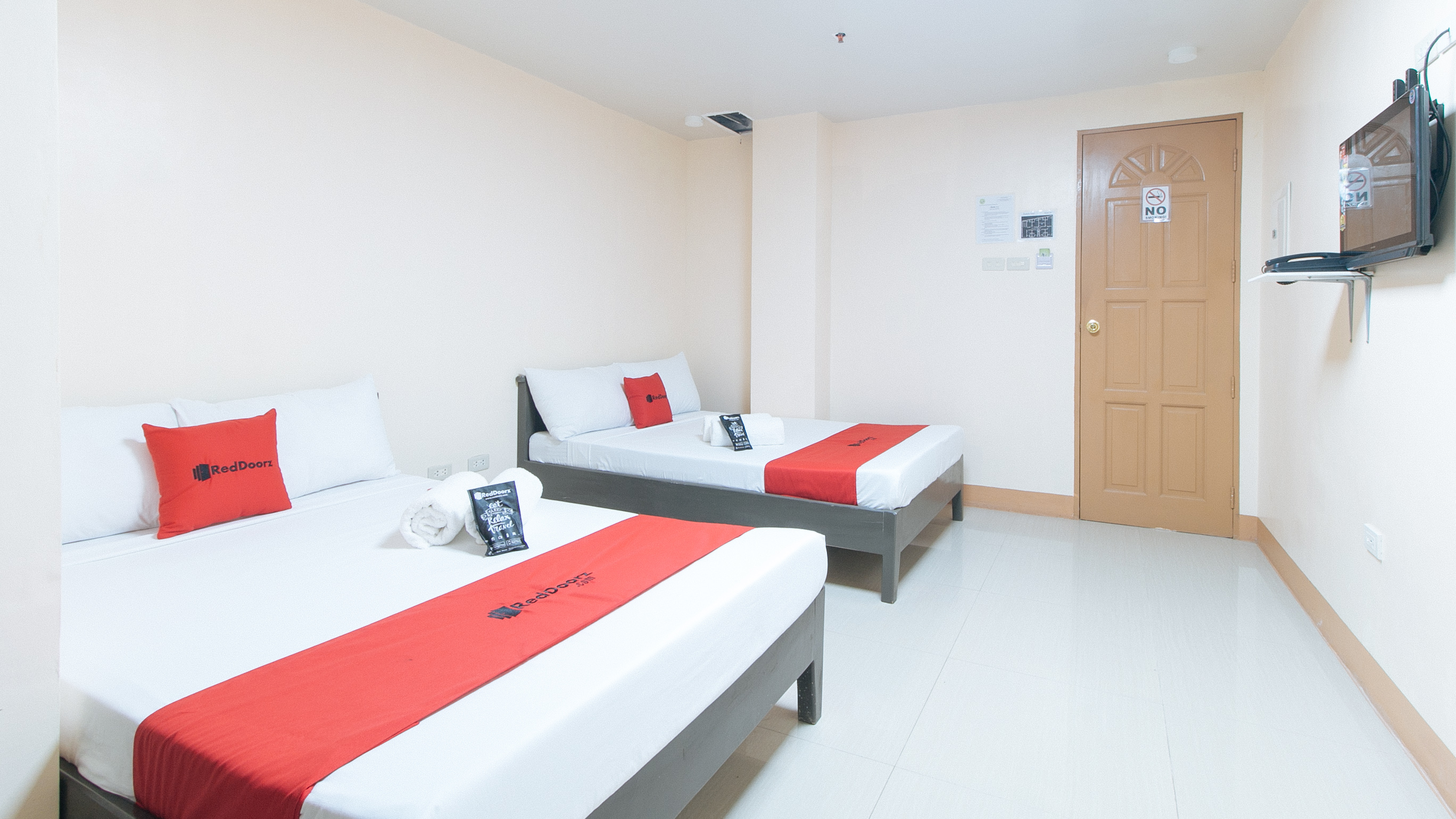 RedDoorz Isabelita Hotel Tugegarao City