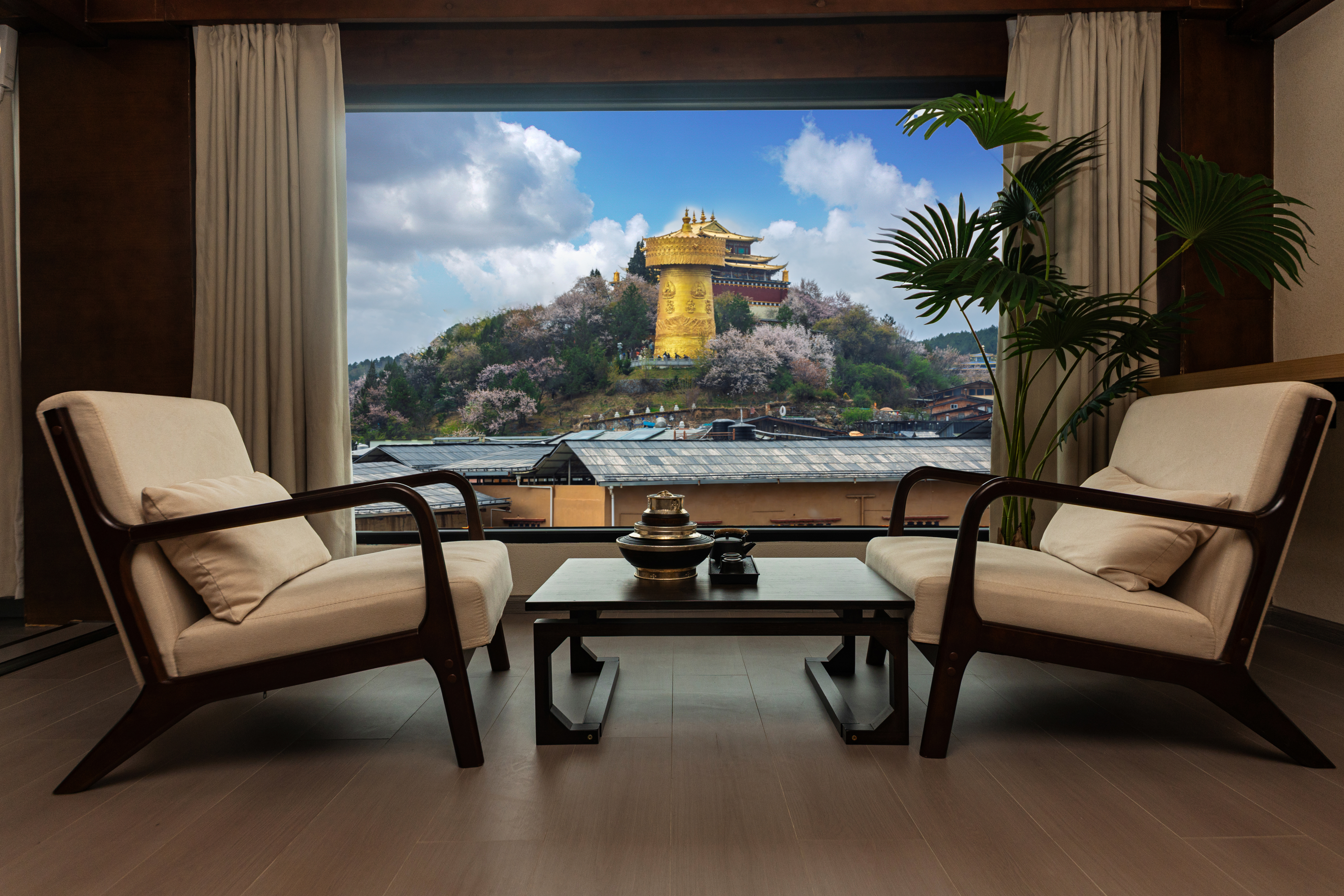 Shangri-La Scenic Courtyard