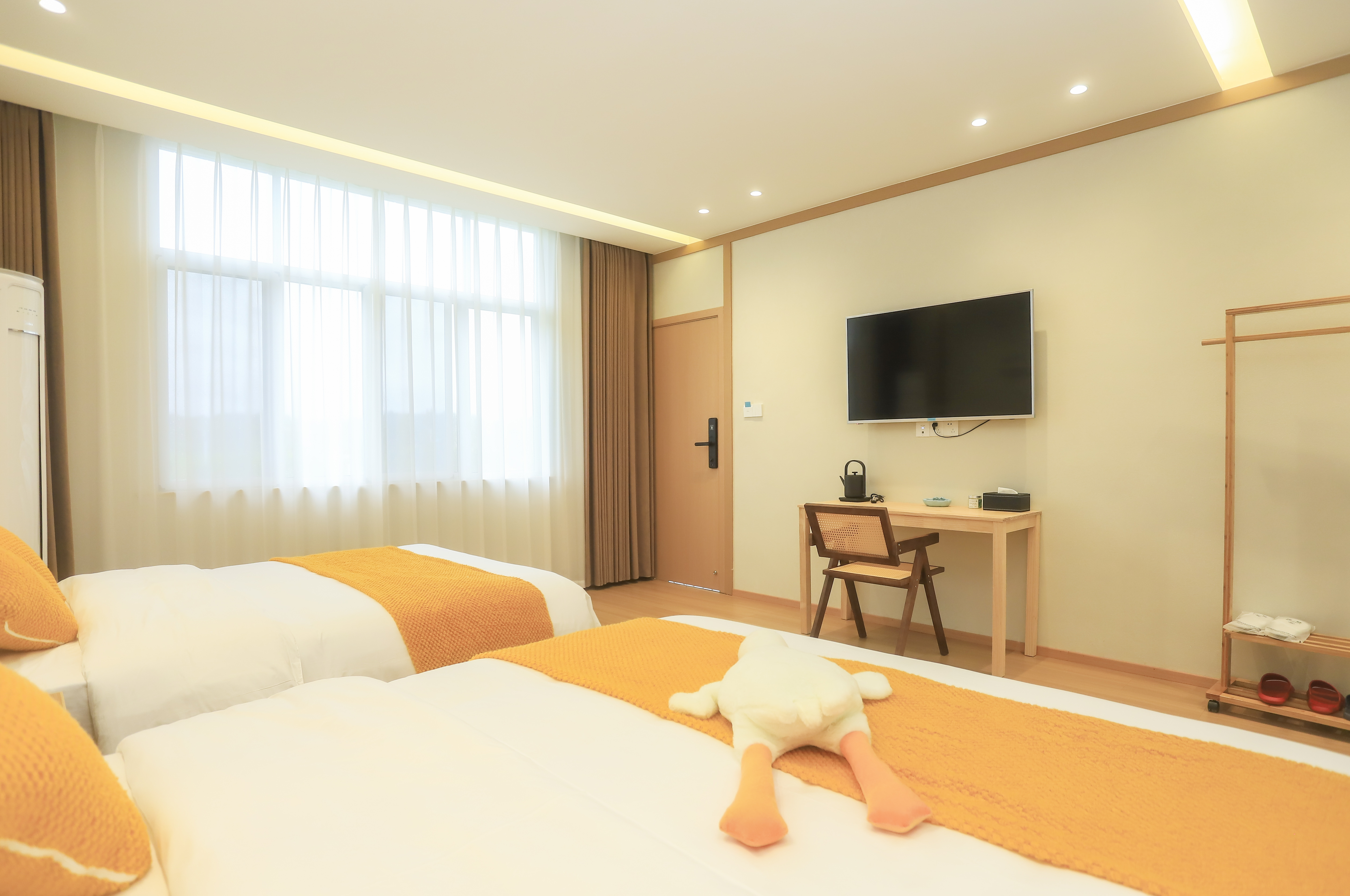 Chengfeng B&B (Jingdezhen North High-speed Railway Station)