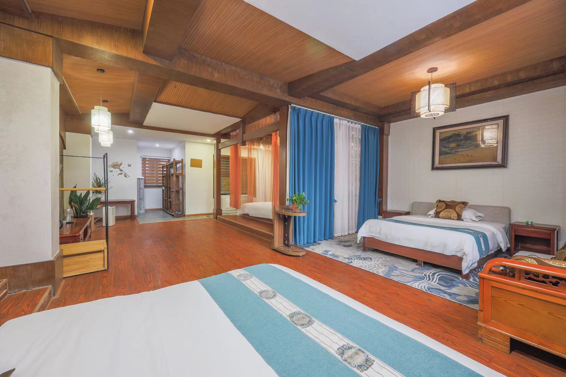 Changsha Hotel (Zhangjiajie Wulingyuan Landmark Gate)