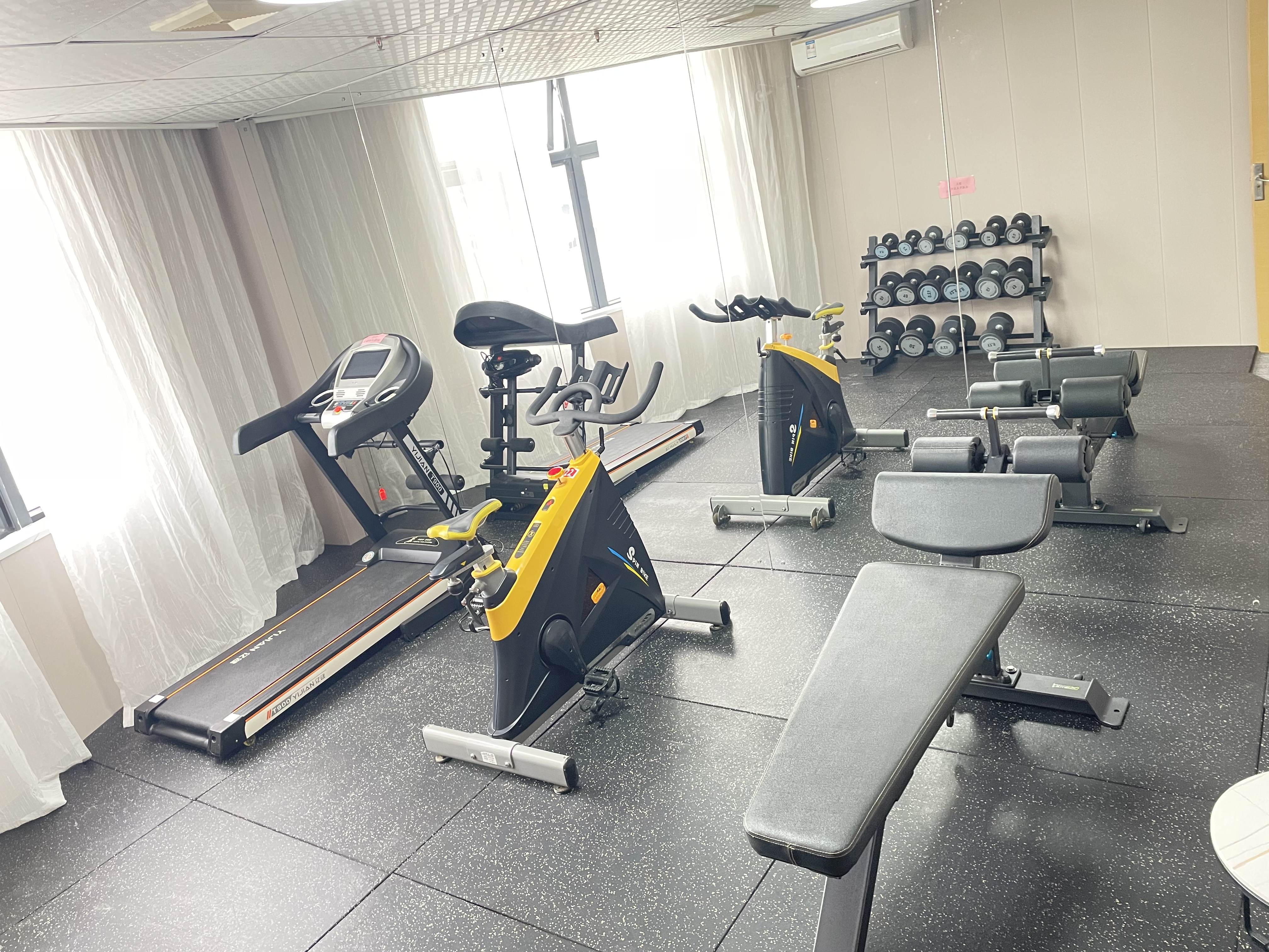 Photos of Lavande Hotel (Guangzhou Baoneng Performing Arts Center Kaichuang Avenue Store) · Stays