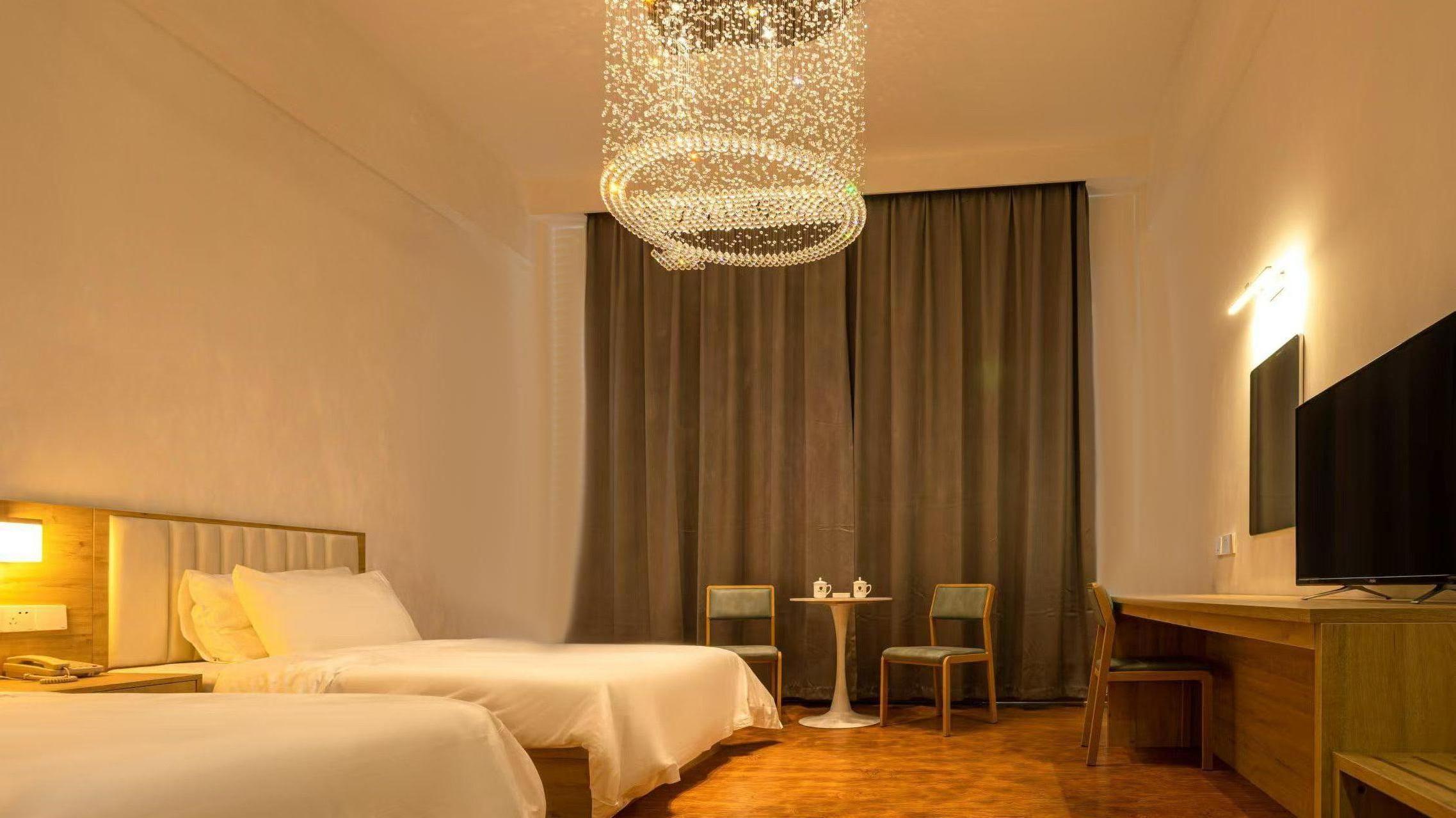 Qiqihar Golden Shield Holiday Hotel