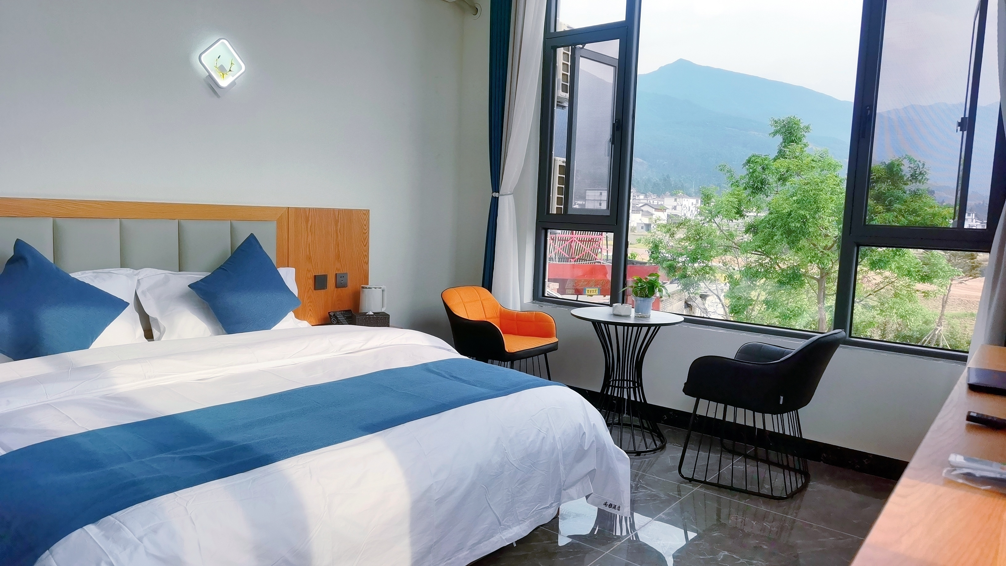 Shangya Hotel (Lijiang Sanyi International Airport)